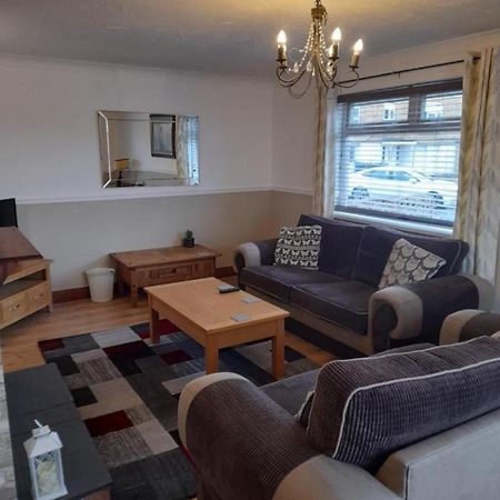 Quiet 3 Bed Close To The A1 Ньютон Эйклиф Экстерьер фото